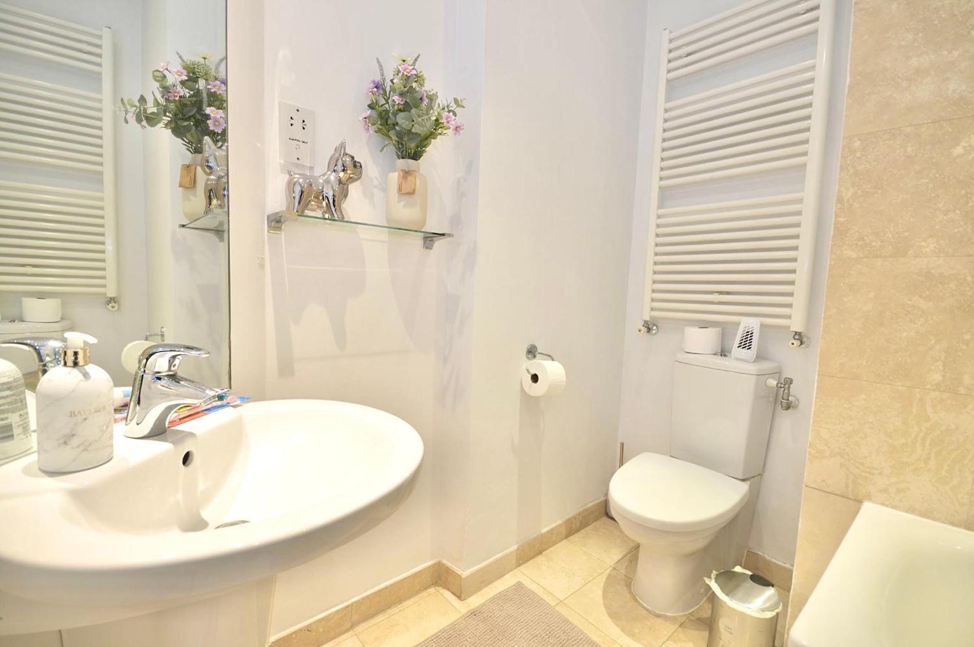 לונדון Kensington Apartment, Breakfast, 2 Baths מראה חיצוני תמונה
